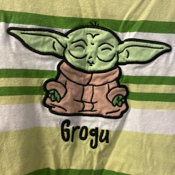 NWOT Star Wars Our Universe short sleeved shirt. Character Grogu. Size 2X. - Picture 5 of 14